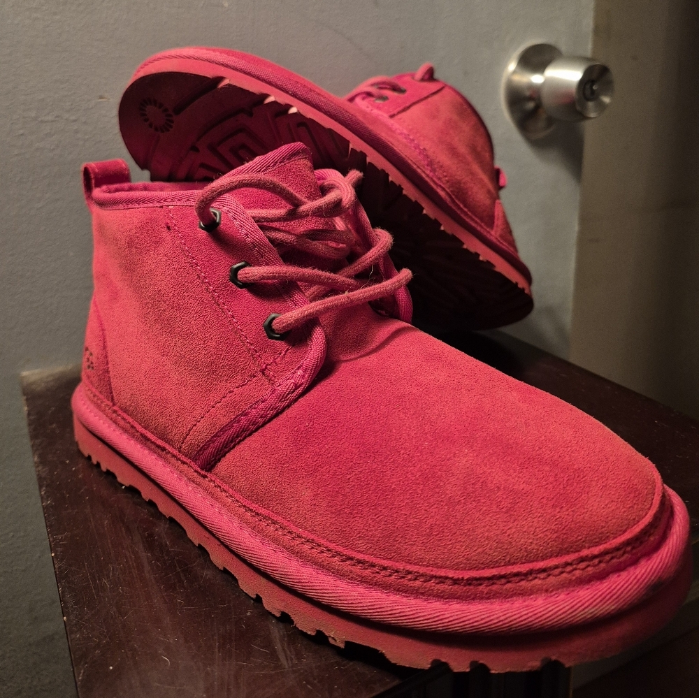 Ugg Unisex Ankle Boots in Red🔥